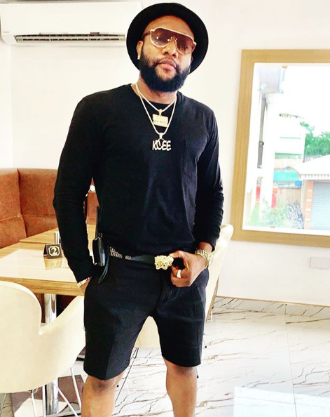 Kcee has pushed the blame of celebrities living fake lives as witnessed in the Nigerian entertainment industry on the fans. Alleging that most celebrities lead fake lives, the Five Star Music boss stated that people don’t like it when one is real. He further disclosed that this pressure pushes many into faking it till they make it. 