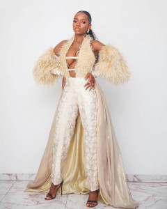 x BBNaija Housemate, Diane Yashim made a bold fashion statement at Mercy Johnson’s ‘The Legend Of Inikpi’ movie premiere yesterday. The busty BBNaija star stormed th