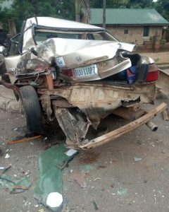 Family Of 5 Escapes Without A Scratch After Trailer Crushes Car In Jos
