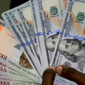 Naira Constant, Exchanges At N428.12 To Dollar
