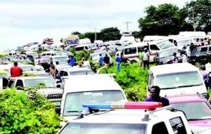 Accident Caused Gridlock On Kaduna-Abuja Highway, Travelers Stranded For 48 Hours
