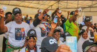 Lagos Yam Traders Drum Support For Tinubu, Sanwo-olu