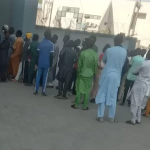 Long Queues As Residents Rush For New Naira Notes In Kano
