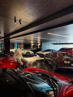 Cristiano Ronaldo shows off the luxury cars in his garage (photos)